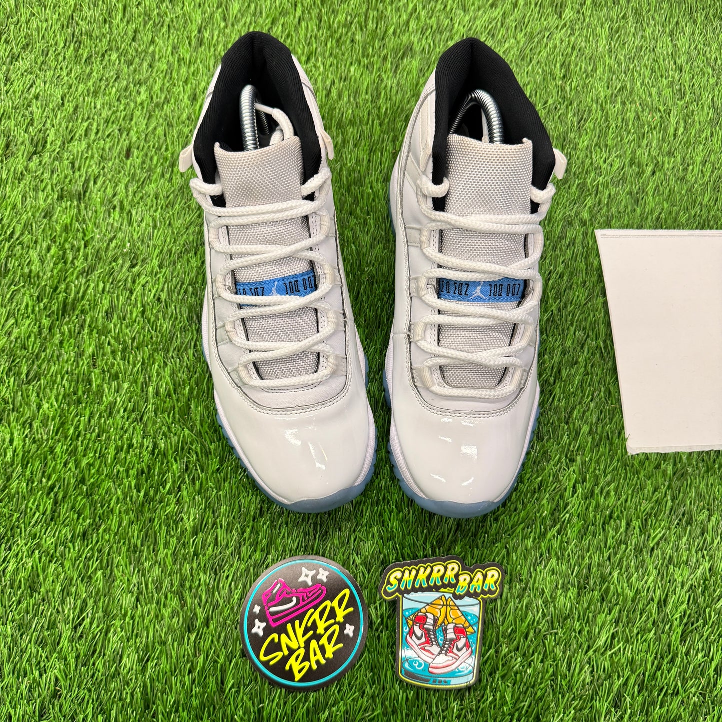 Jordan 11 Retro Legend Blue (2024) SIZE 6.5M/8W