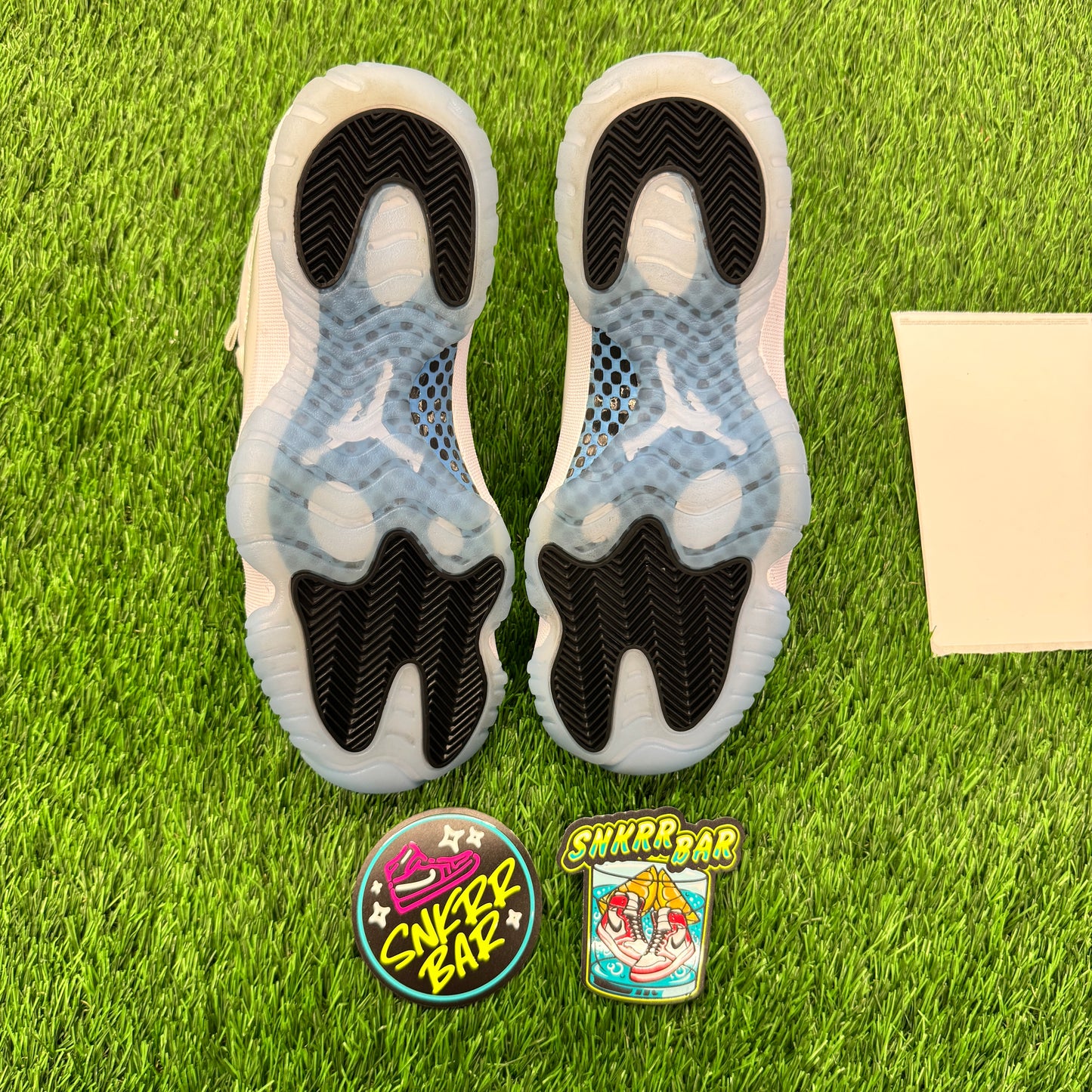 Jordan 11 Retro Legend Blue (2024) SIZE 6.5M/8W