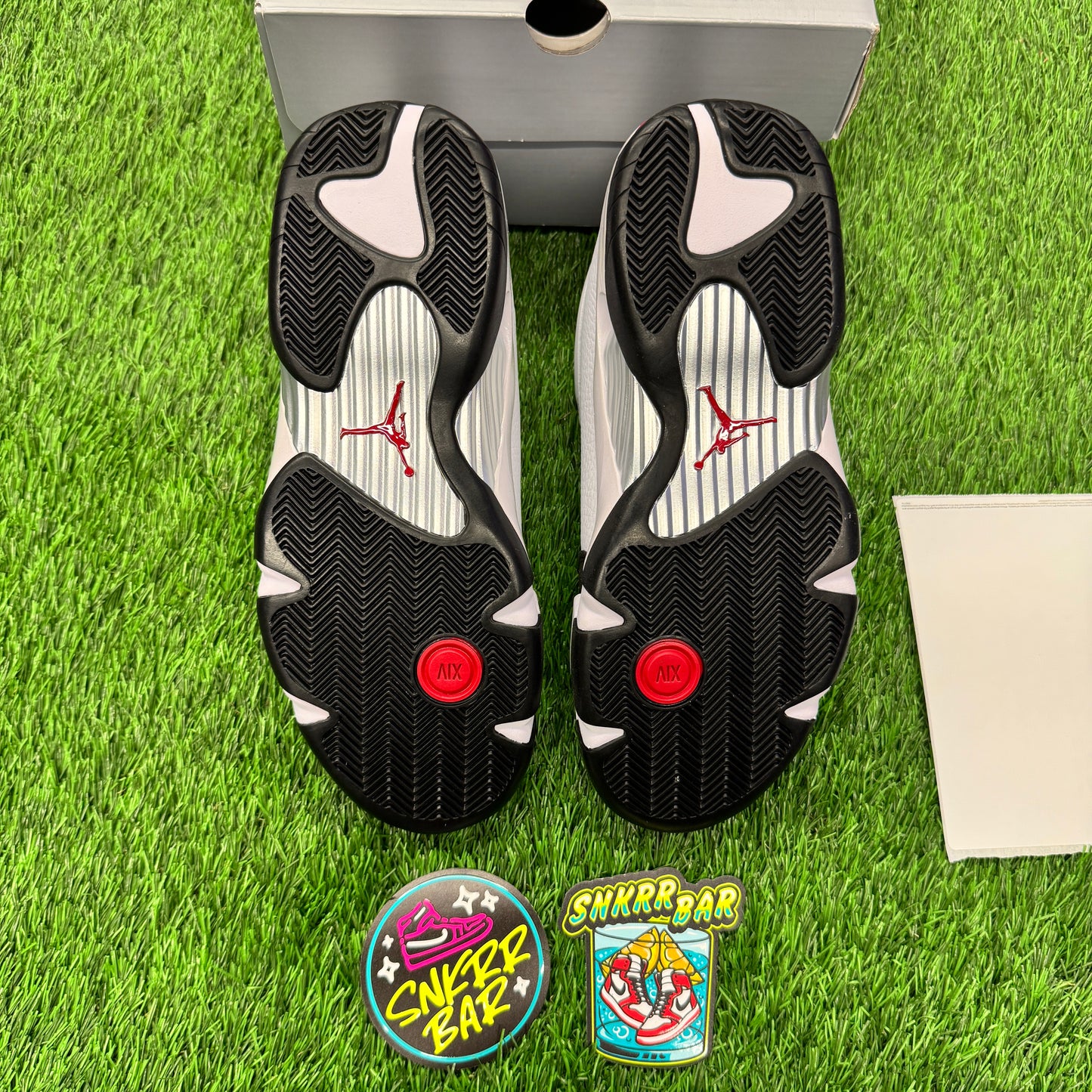 Jordan 14 Retro Black Toe (2024) SIZE 8.5M/10W