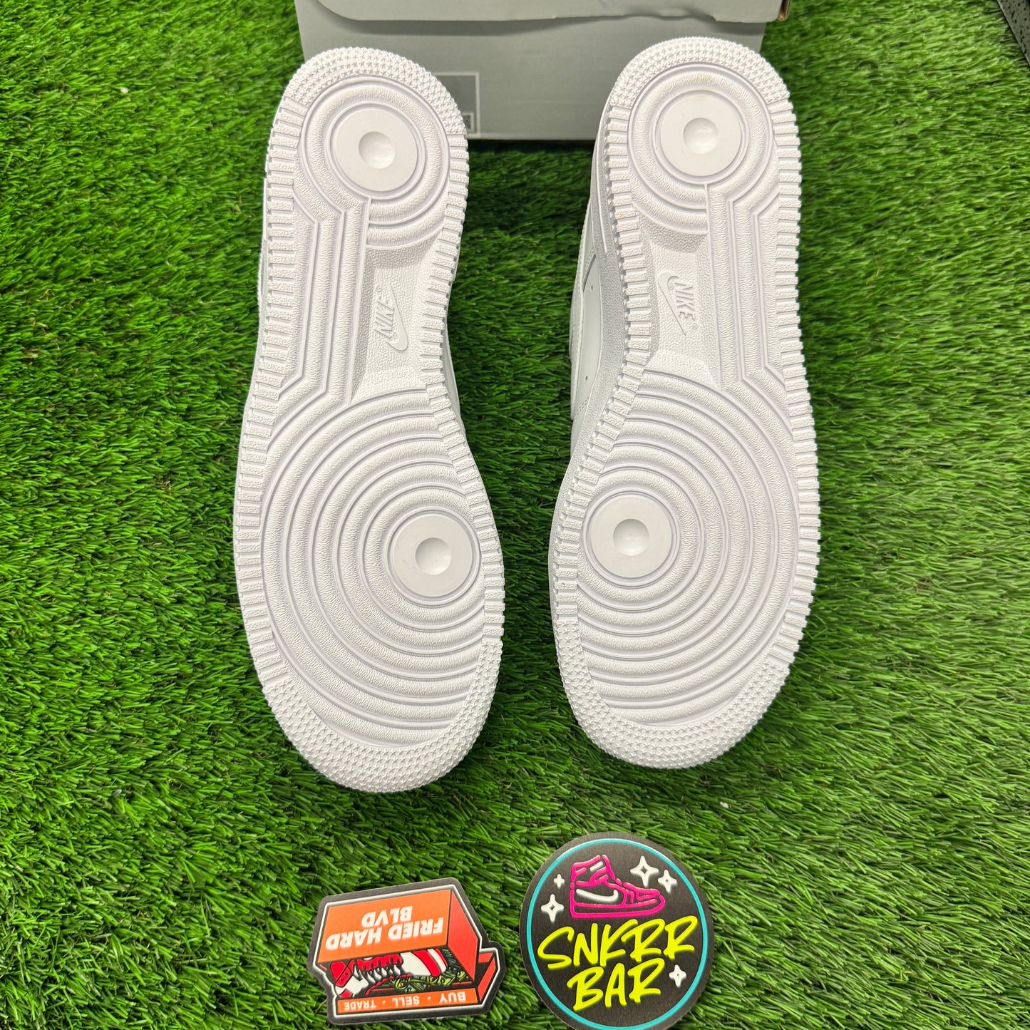 Nike Air Force 1 Low '07 White 9.5M/11W