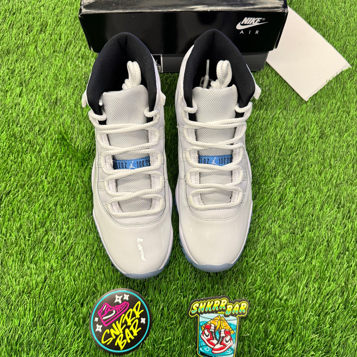 Jordan 11 Retro Legend Blue (2024) SIZE 7.5M/9W