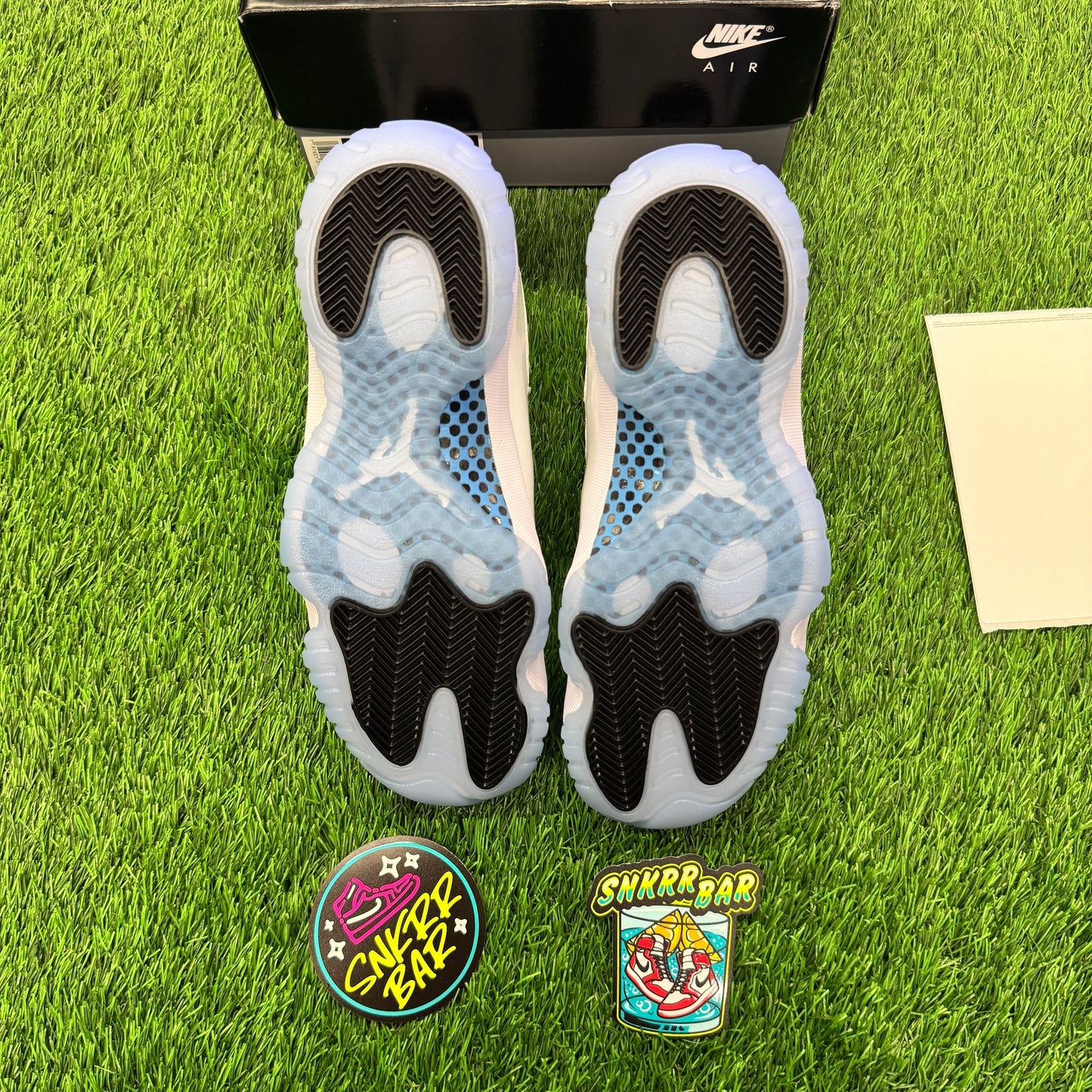 Jordan 11 Retro Legend Blue (2024) SIZE 7.5M/9W