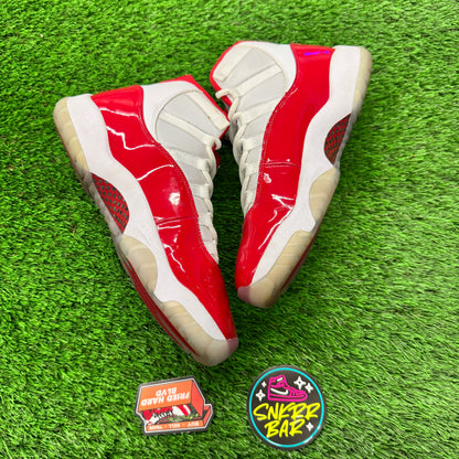 Jordan 11 Retro Cherry (2022) 10.5M/12W