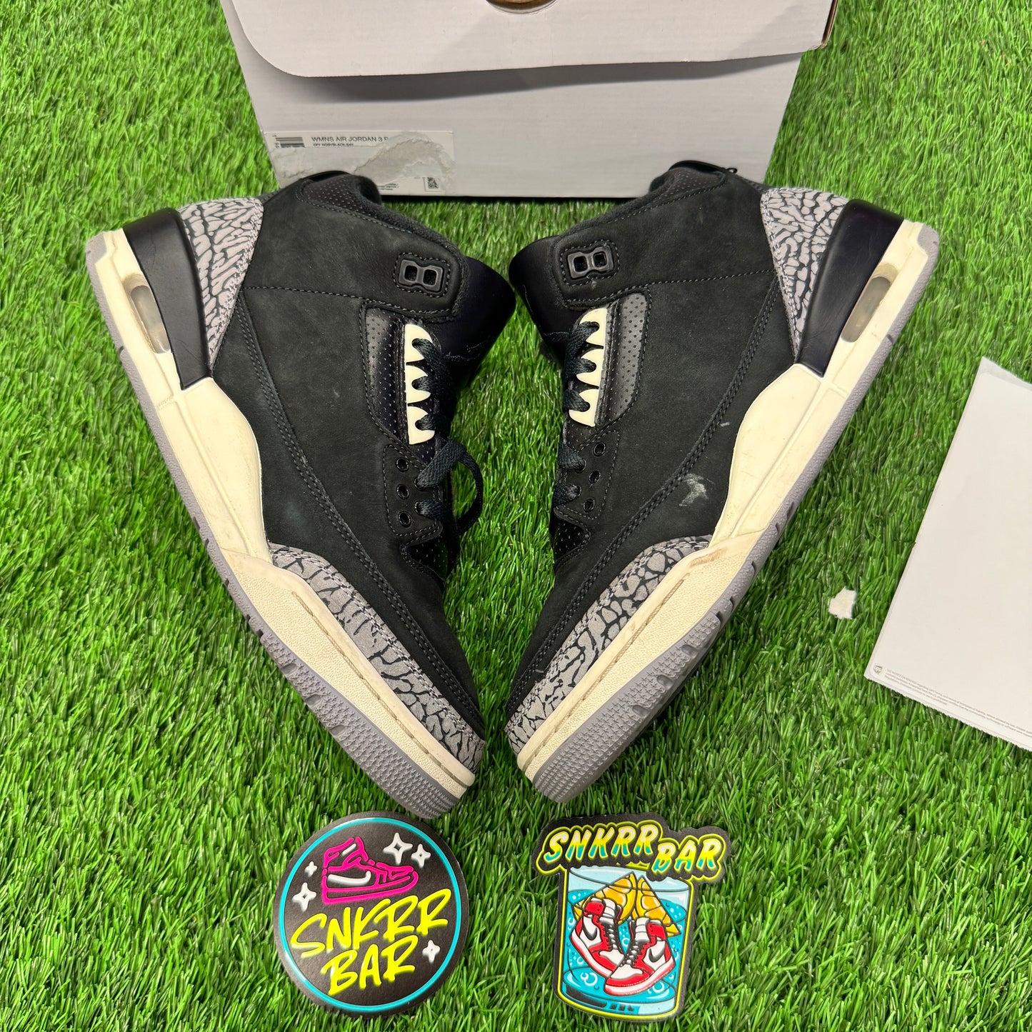 Jordan 3 Retro Off Noir (Women's) SIZE 9M/10.5W