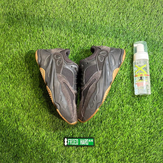 adidas Yeezy Boost 700 Utility Black