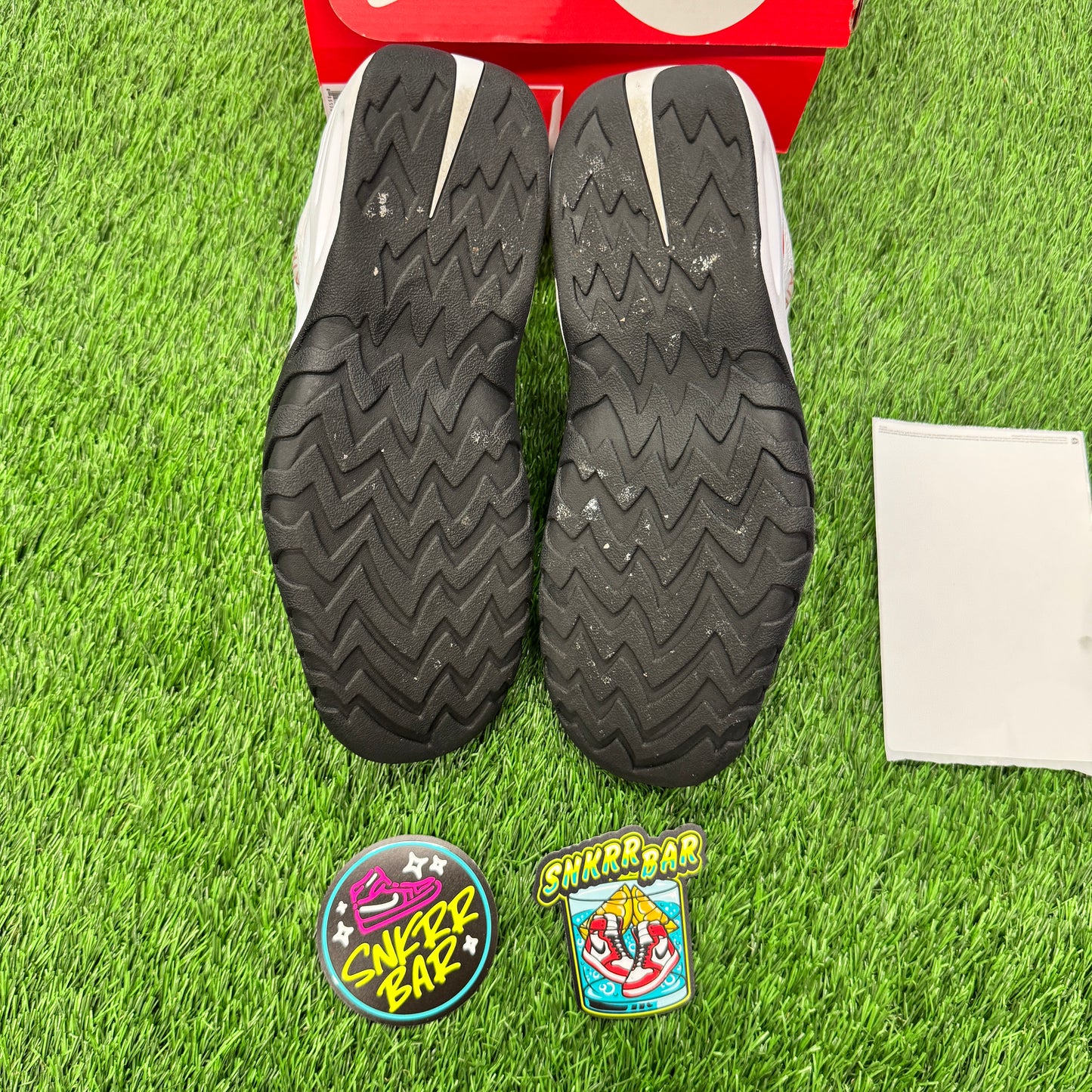 Shake N'Destrukt White Red SIZE 9M/10.5W