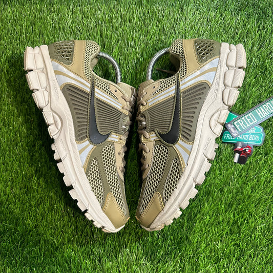 Zoom Vomero 5 Neutral Olive SIZE 8M/9.5W