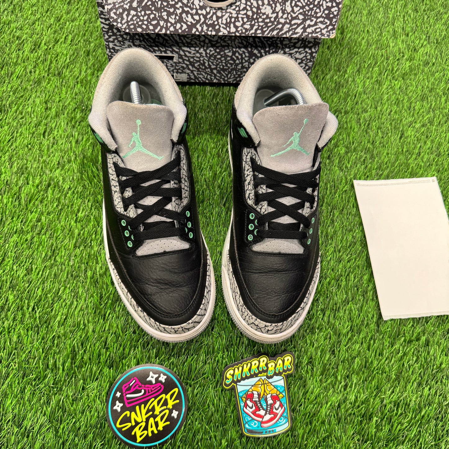 Jordan 3 Retro Green Glow SIZE 8.5M/10W