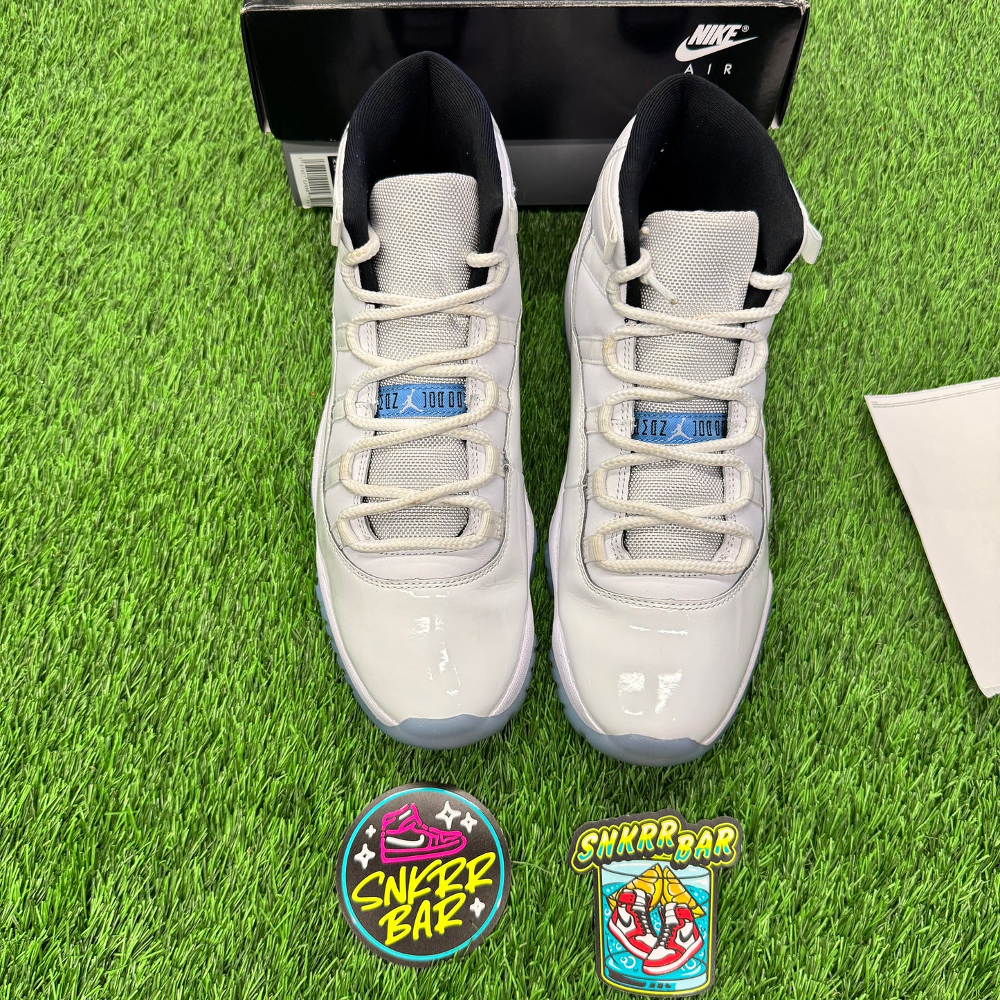 Jordan 11 Retro Legend Blue (2024) SIZE 9.5M/11W