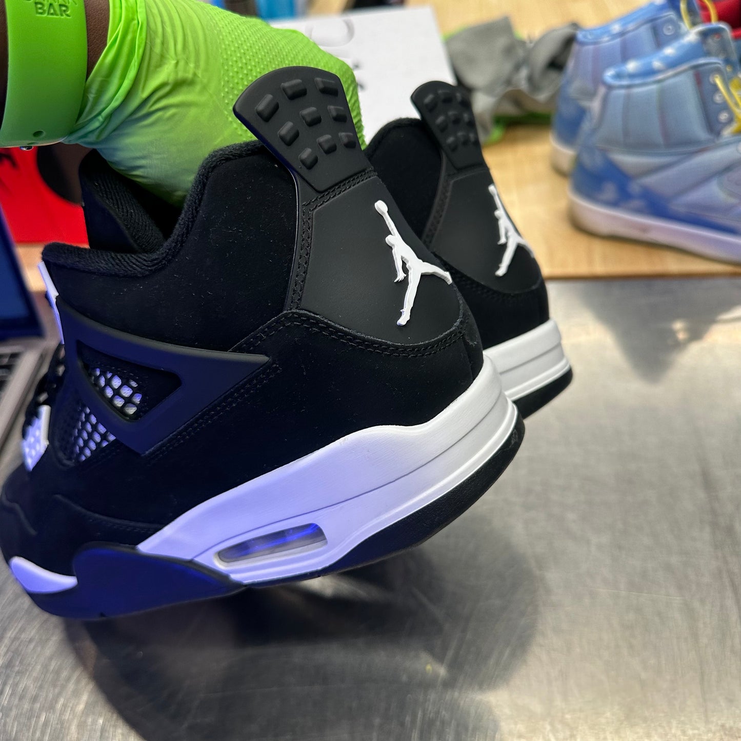 Jordan 4 Retro White Thunder