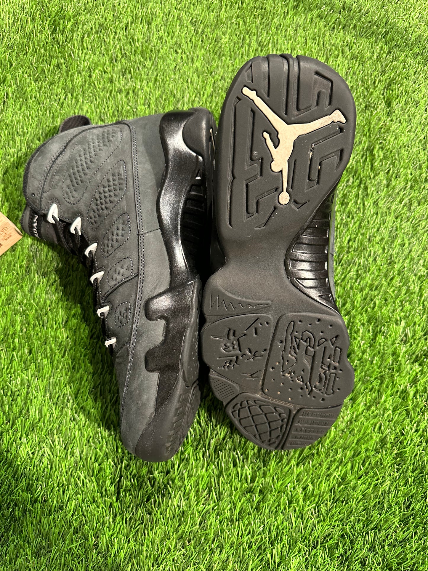 Jordan 9 Retro Anthracite
