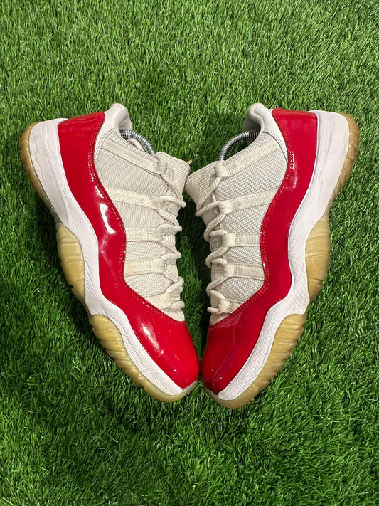 Jordan 11 Retro Low Cherry (2016)
