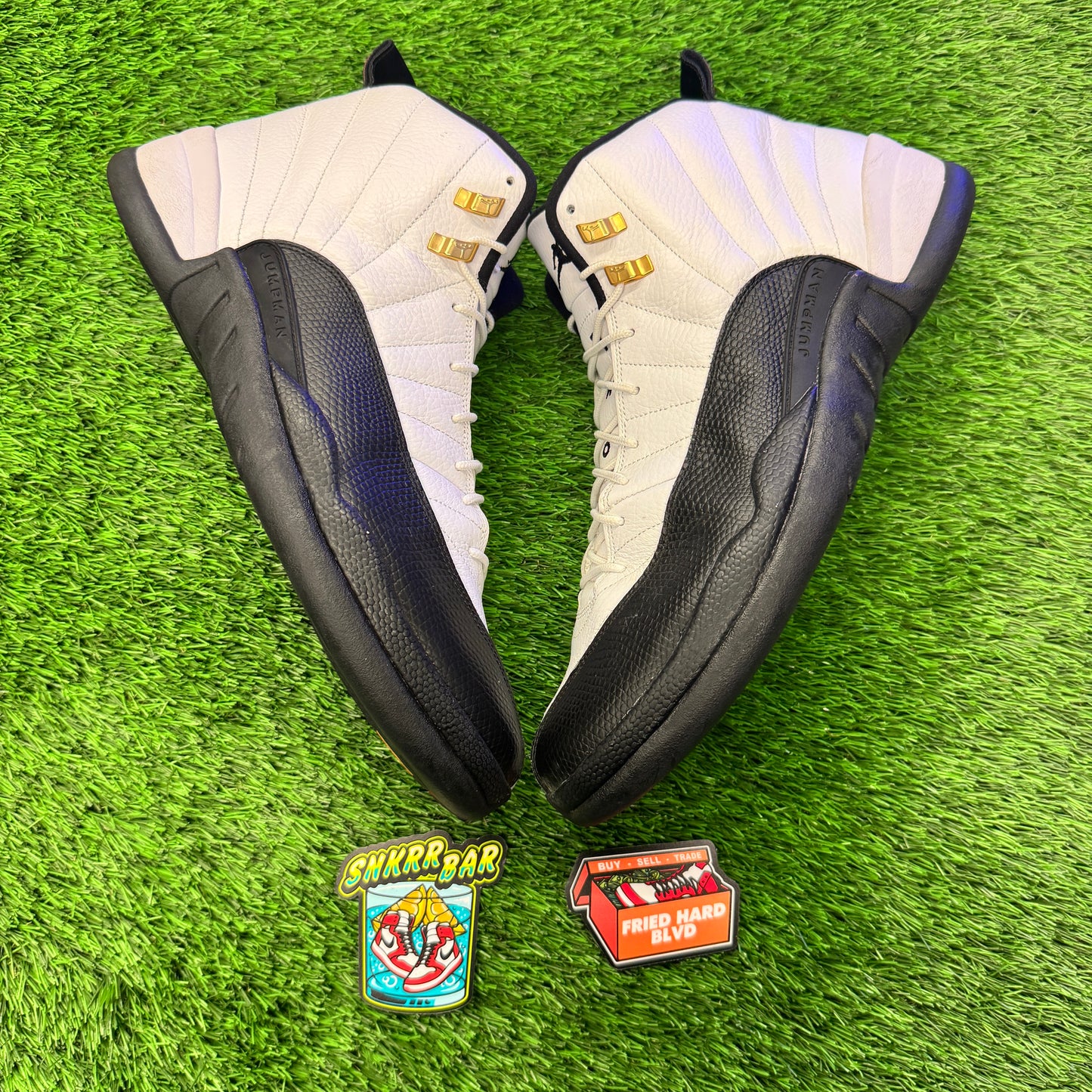 Jordan 12 Retro Taxi (2013) SIZE 15M/16.5W