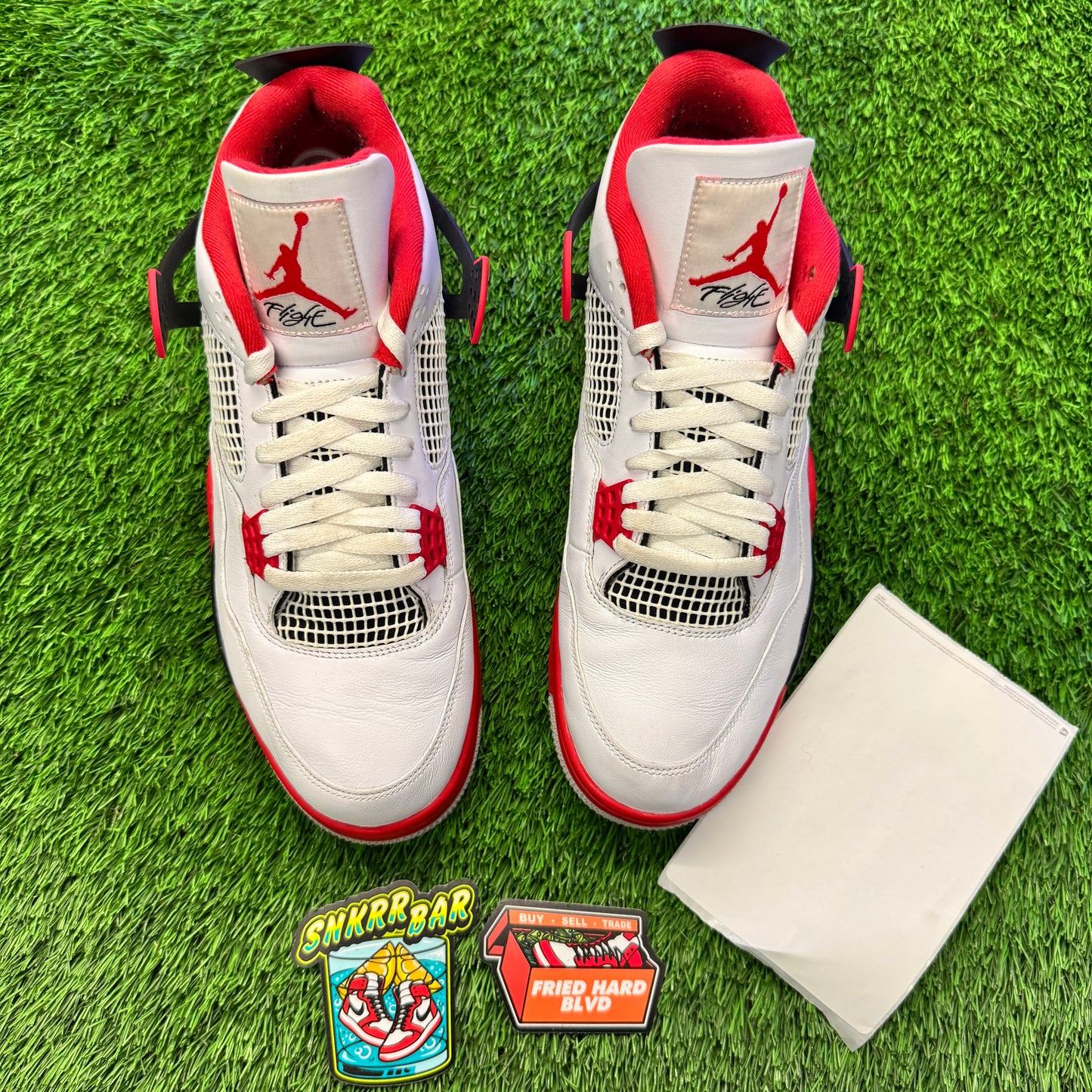 Jordan 4 Retro Fire Red (2020) SIZE 12M/13.5W