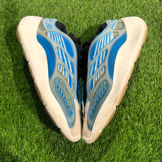 adidas Yeezy 700 V3 Arzareth 11M/12.5W