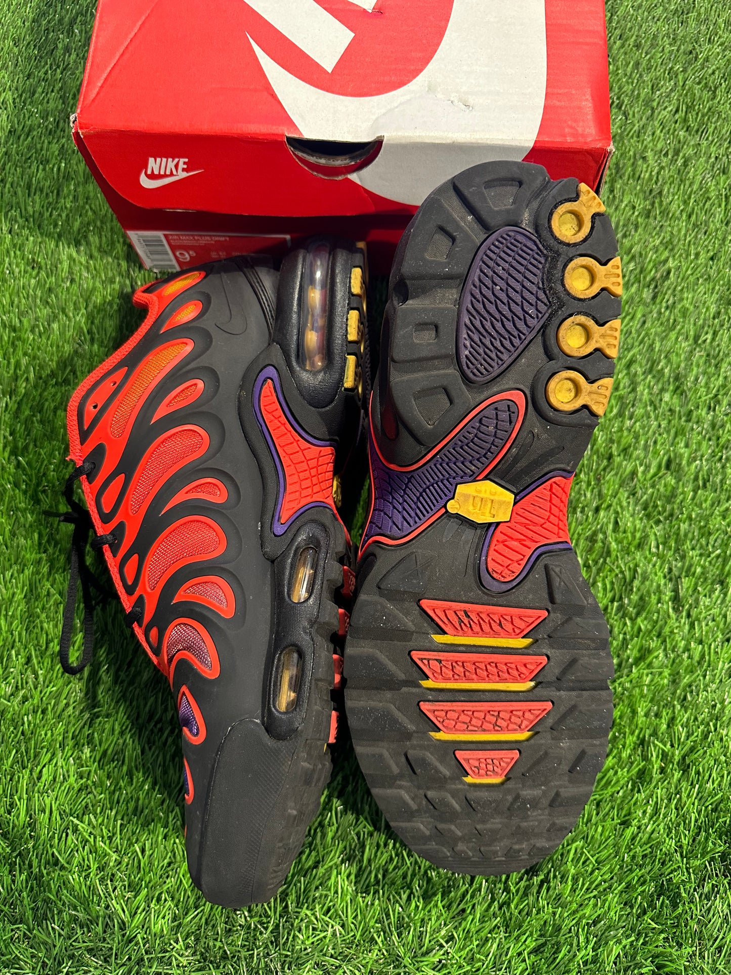 Air Max Plus Drift All Day SIZE 9.5M/11W
