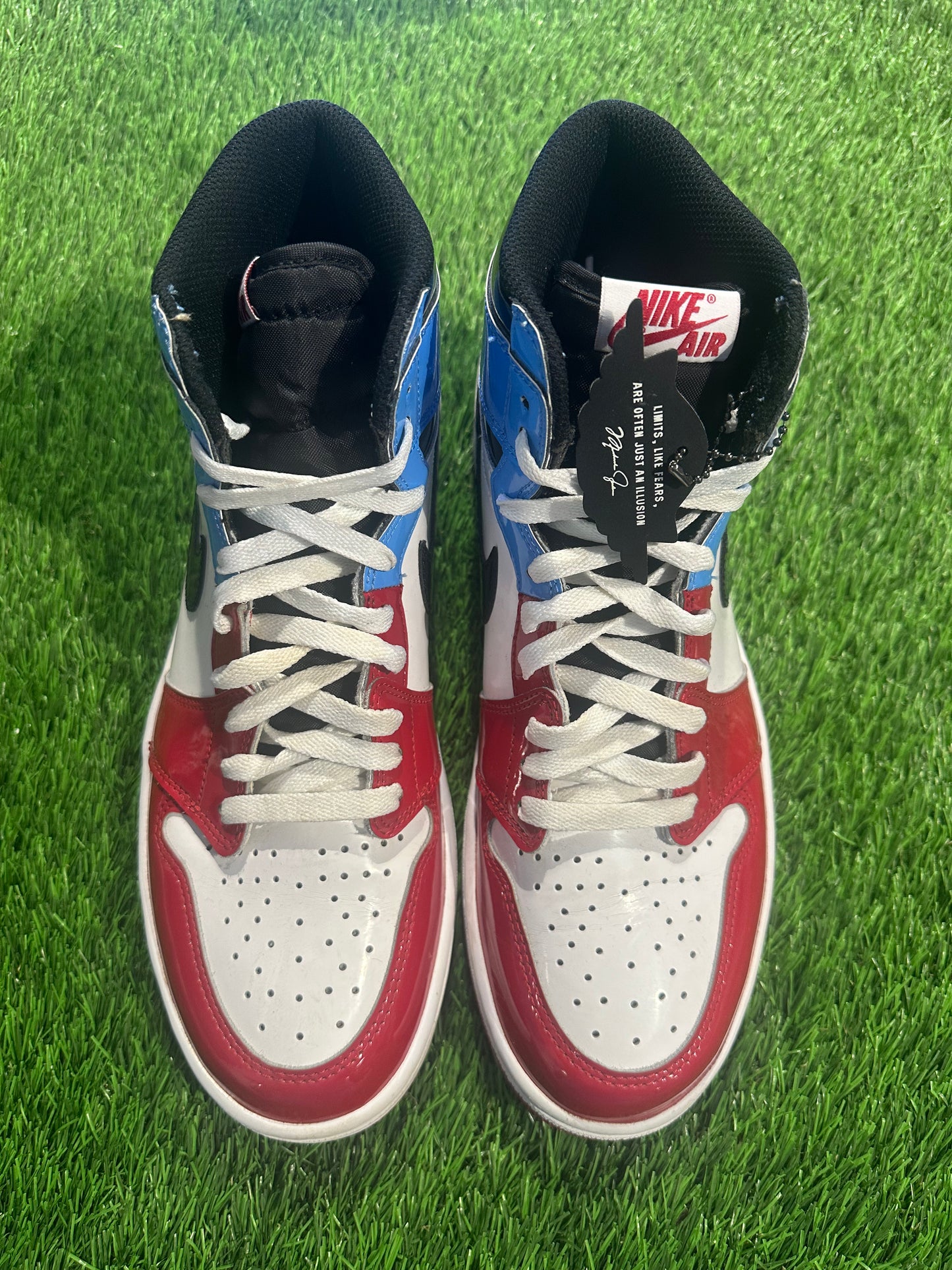 Jordan 1 Retro High Fearless UNC Chicago