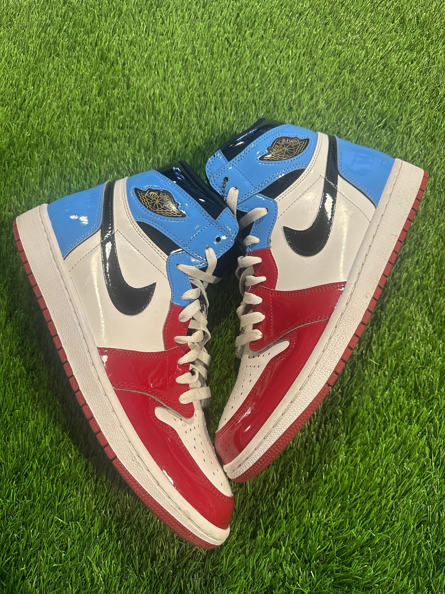 Jordan 1 Retro High Fearless UNC Chicago