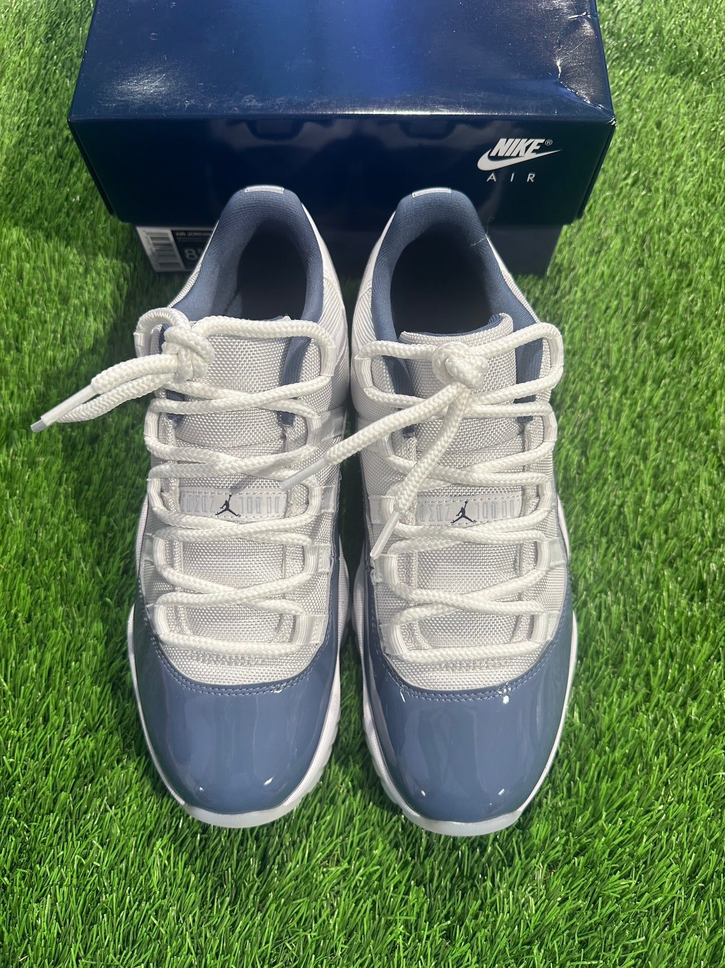 Jordan 11 Retro Low Diffused Blue