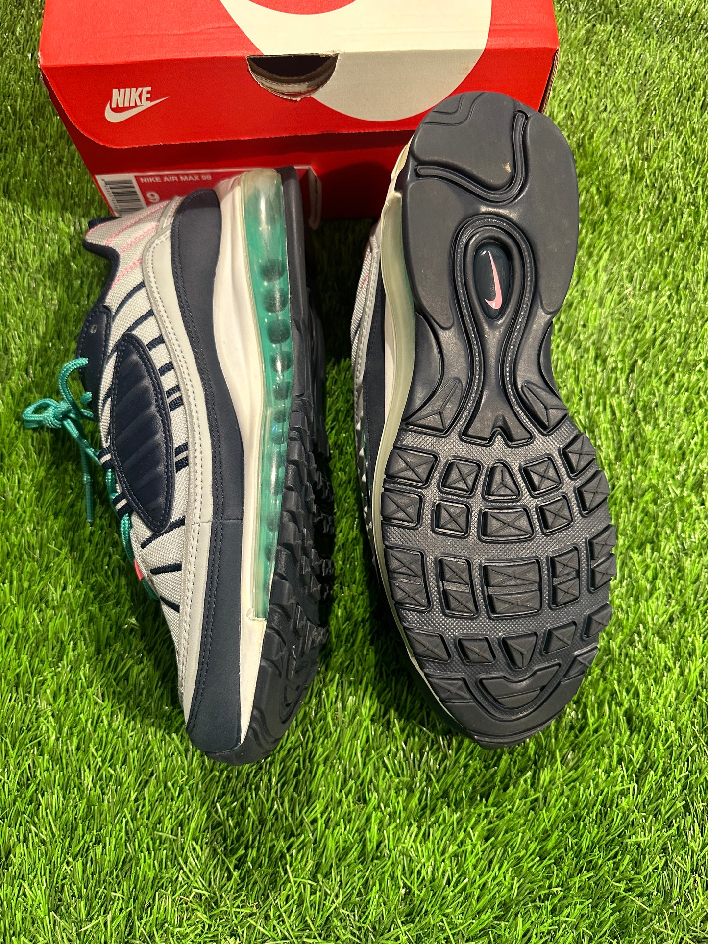 Air Max 98 Tidal Wave SIZE 9M/10.5W