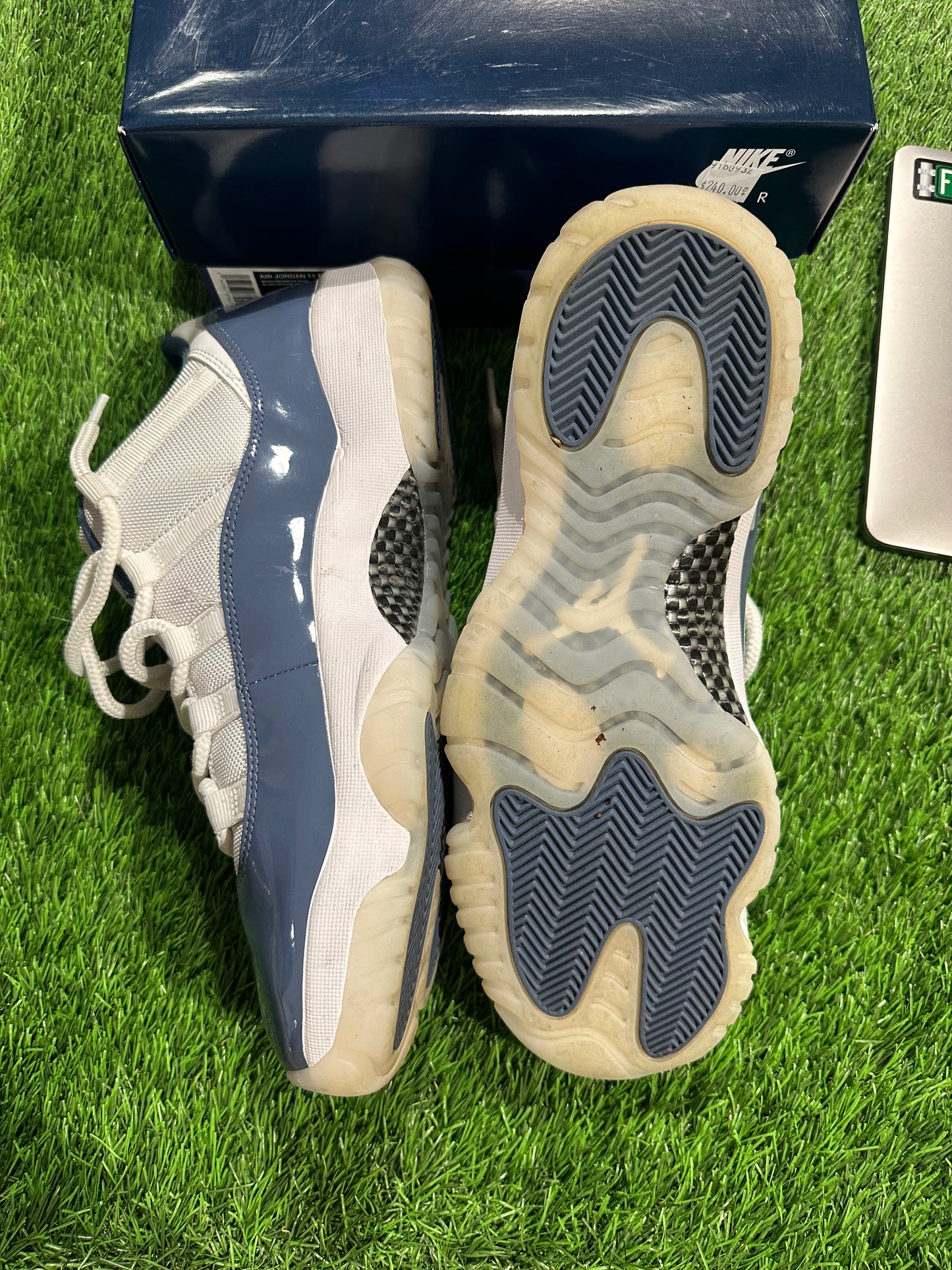 Jordan 11 Retro Low Diffused Blue