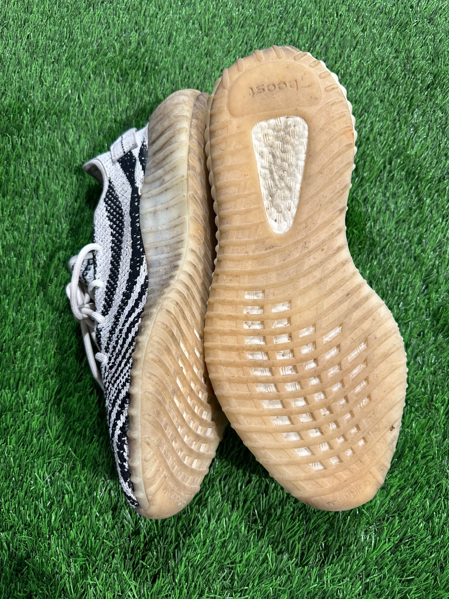 adidas Yeezy Boost 350 V2 Zebra