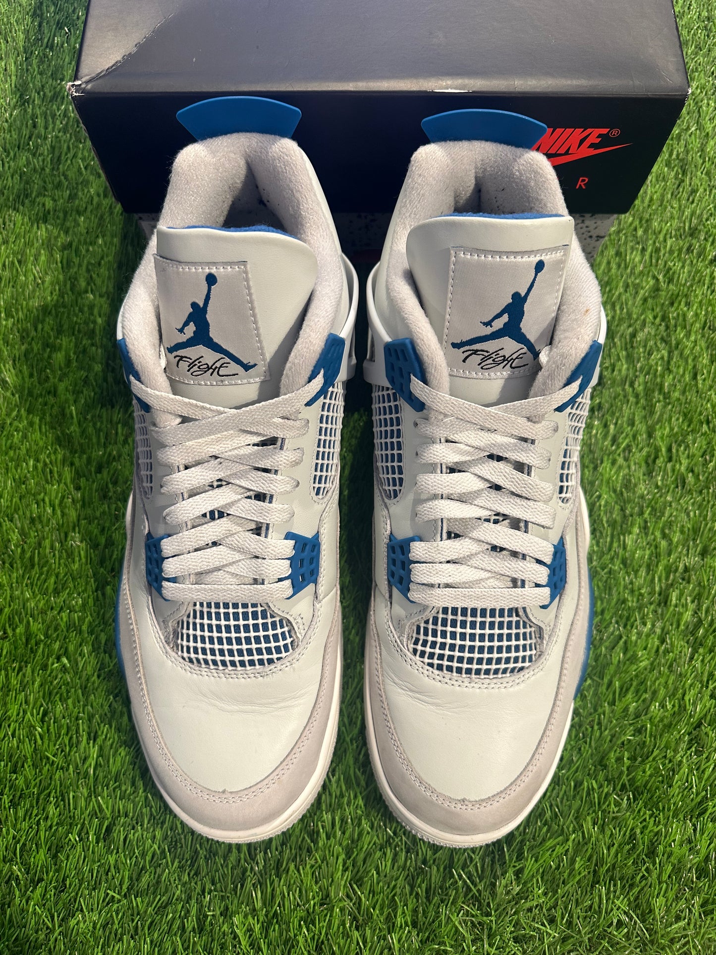 Jordan 4 Retro Military Blue (2024)