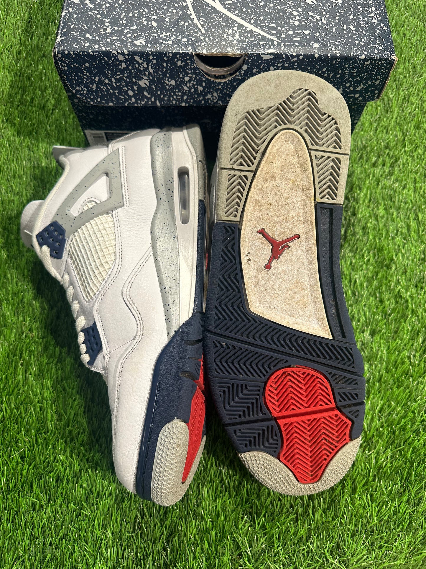 Jordan 4 Retro Midnight Navy