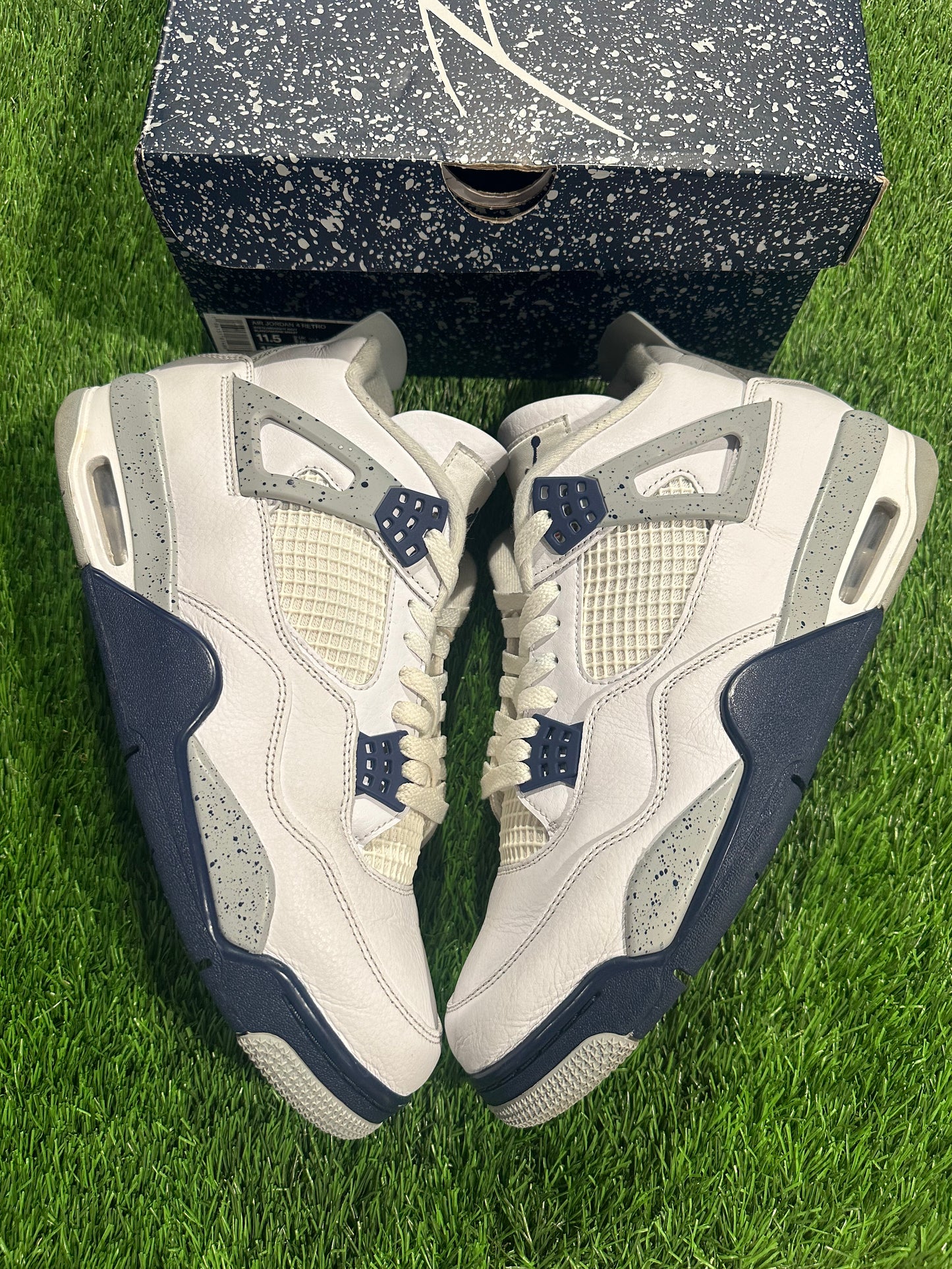 Jordan 4 Retro Midnight Navy