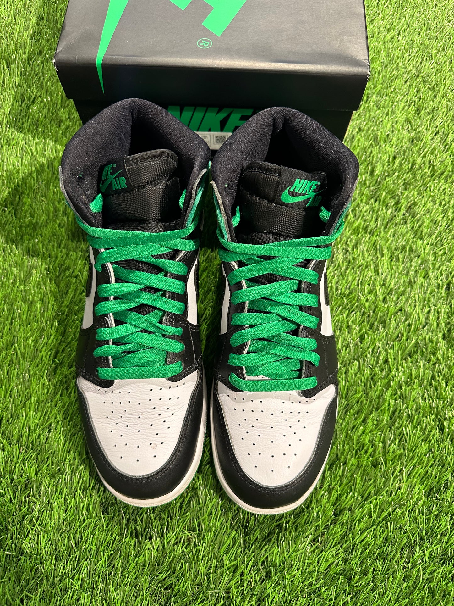 Jordan 1 Retro High OG Lucky Green (GS) 7Y/8.5W