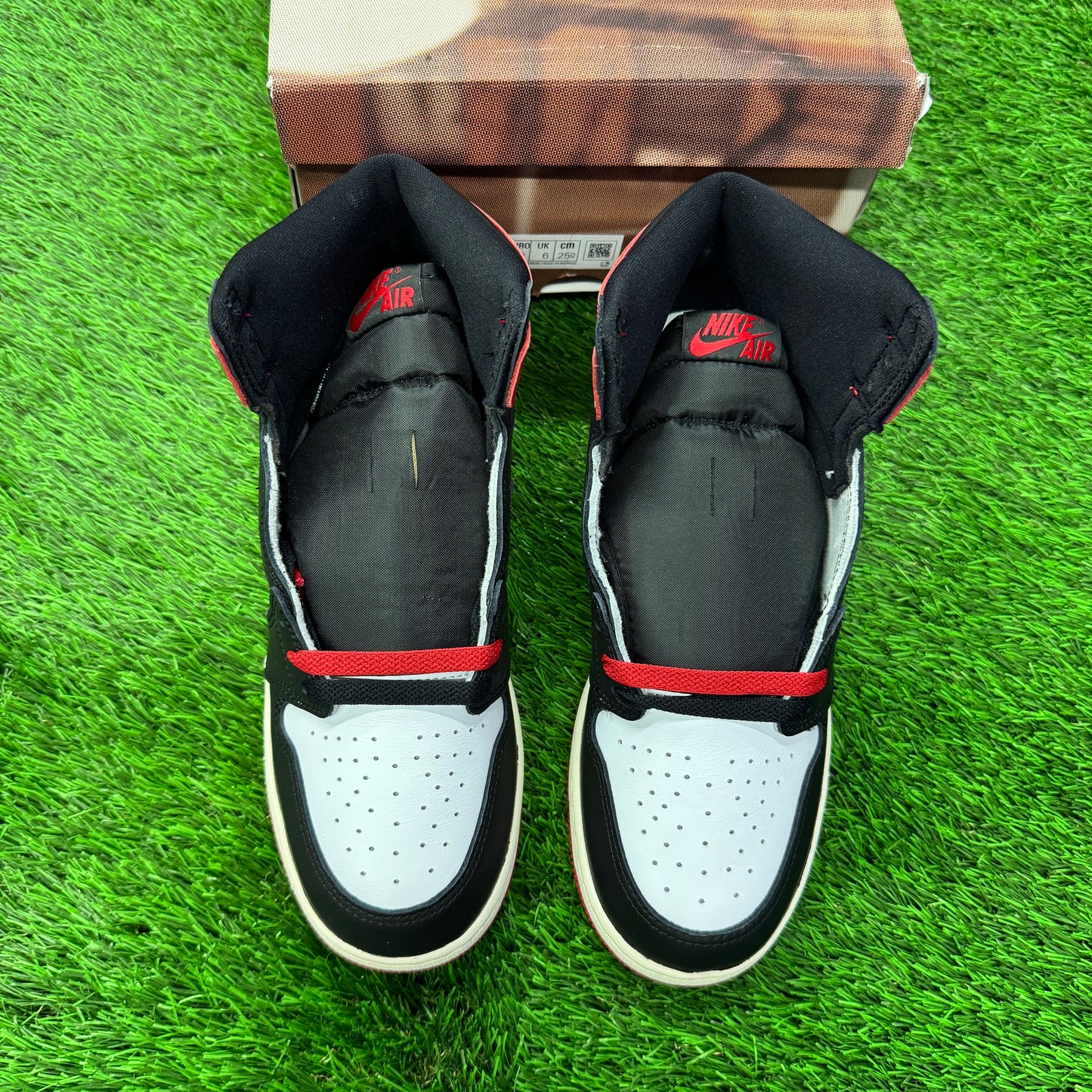 Jordan 1 Retro High OG Black Toe Reimagined (GS) SIZE 7Y/8.5W