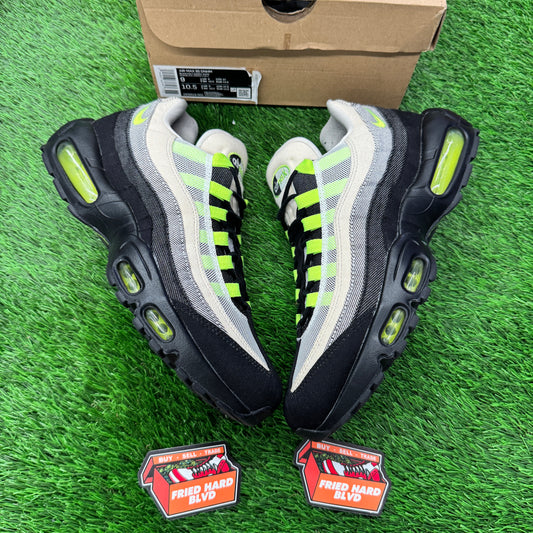 Air Max 95 Denham Volt SIZE 9M/10.5W