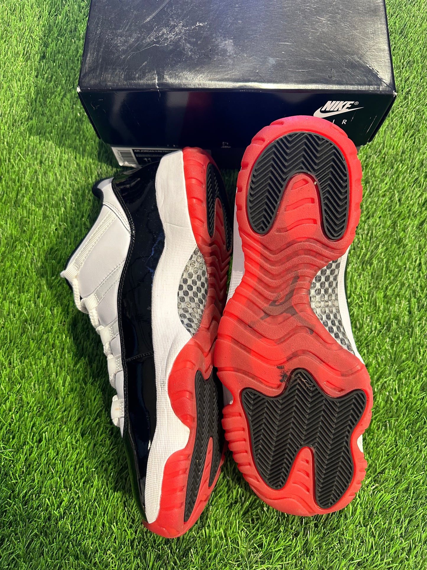 Jordan 11 Retro Low Concord Bred