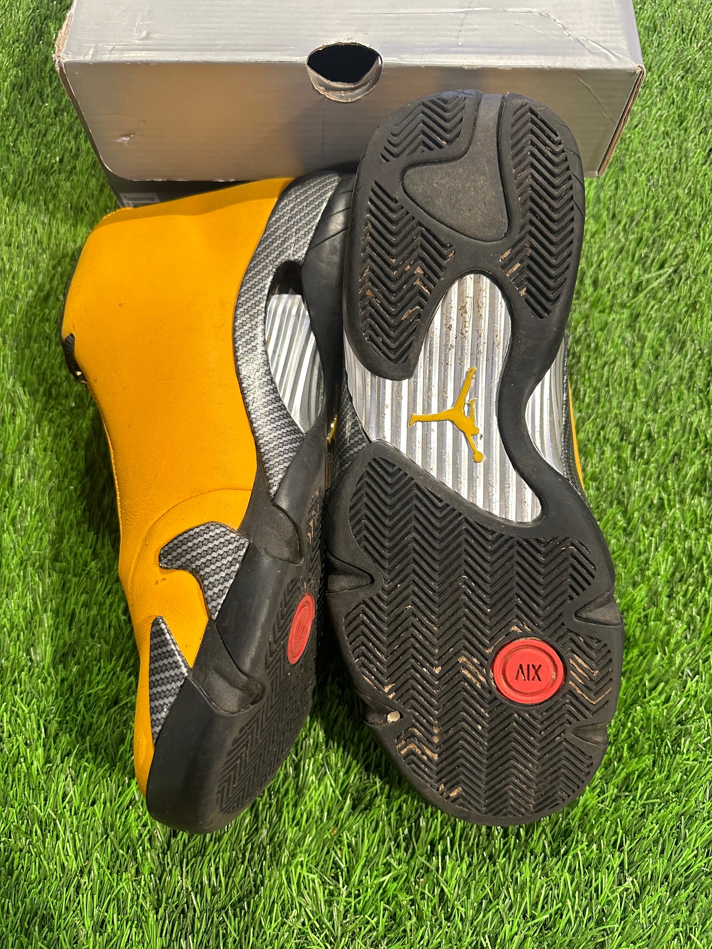 Jordan 14 Retro University Gold