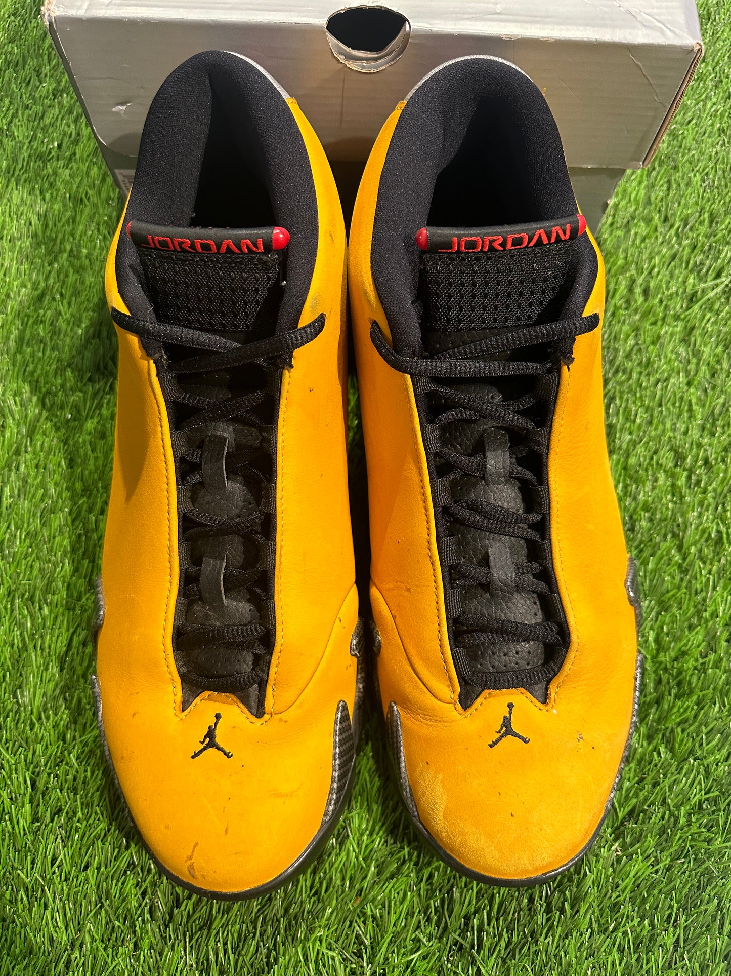 Jordan 14 Retro University Gold
