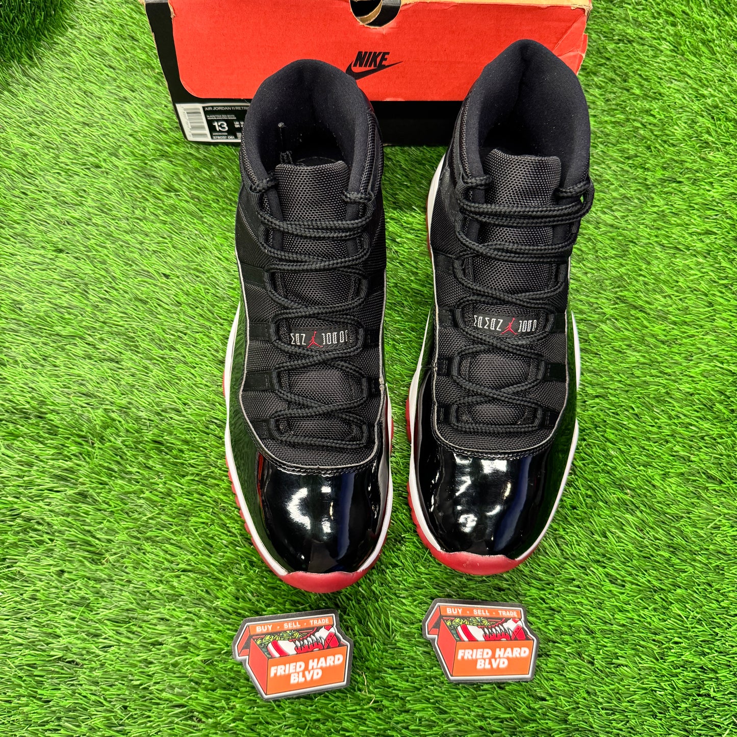 Jordan 11 Retro Playoffs Bred (2019) SIZE 13M/14.5W