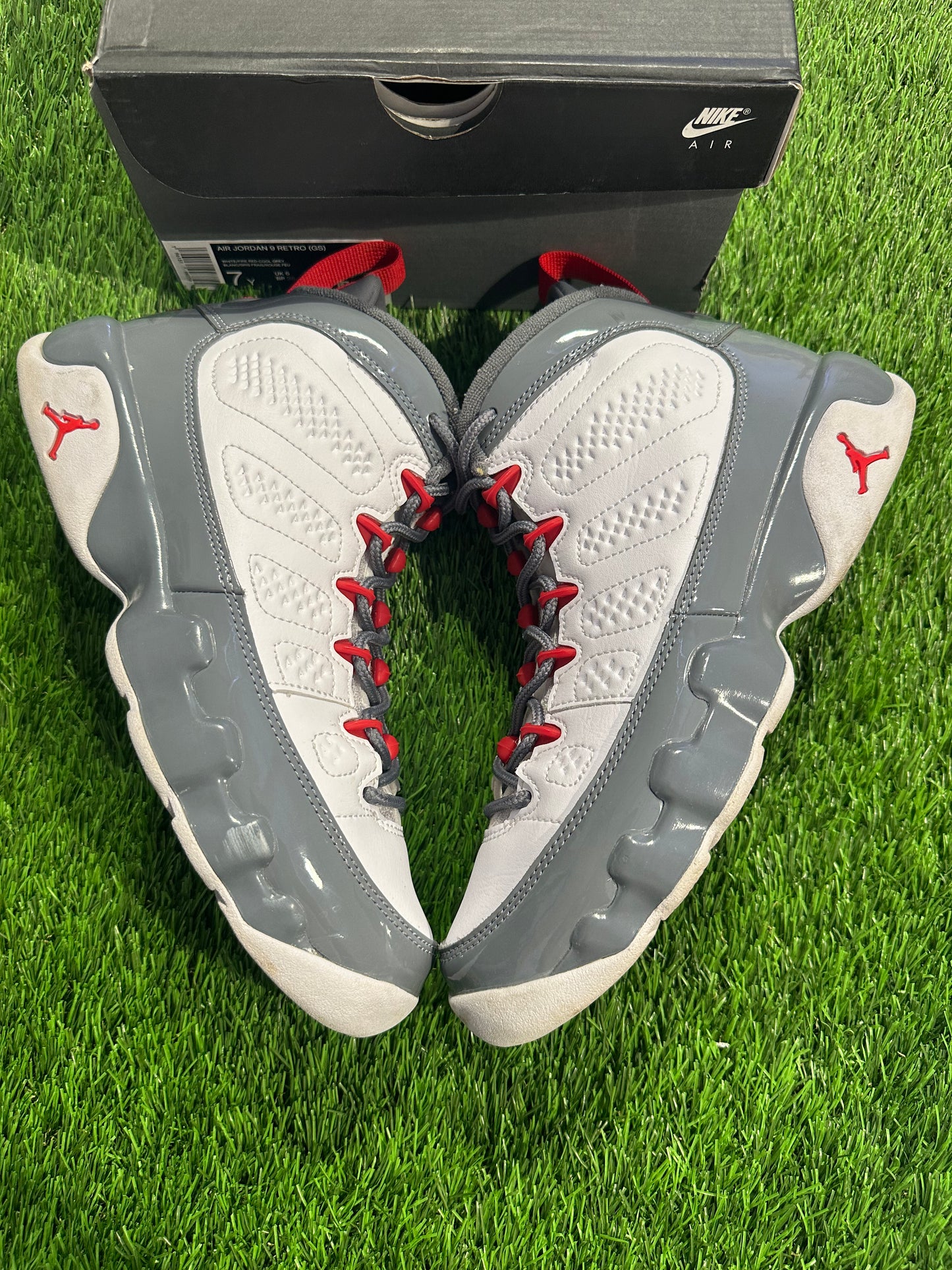 Jordan 9 Retro Fire Red (GS) 7Y/8.5W