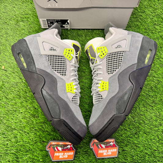 Jordan 4 Retro SE 95 Neon SIZE 12M/13.5W
