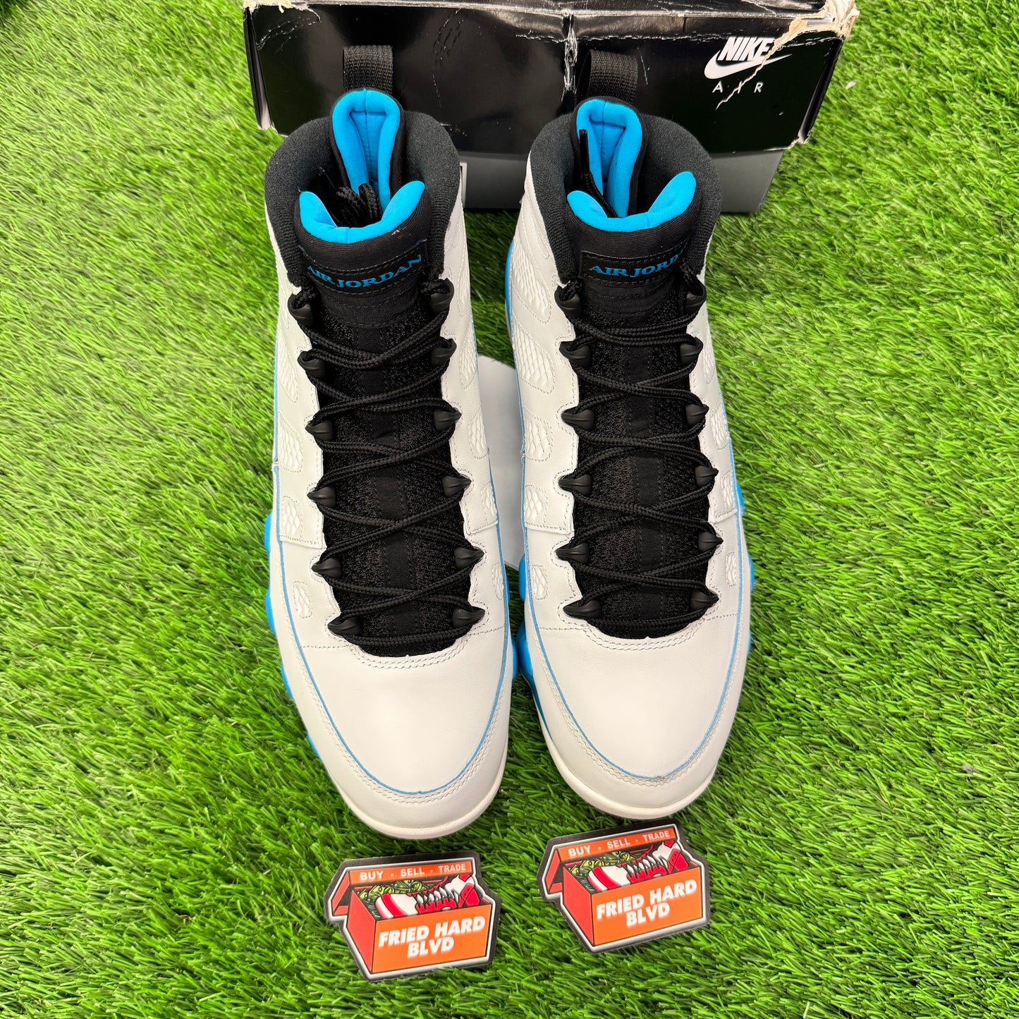 Jordan 9 Retro Powder Blue (2024) SIZE 11.5M/13W