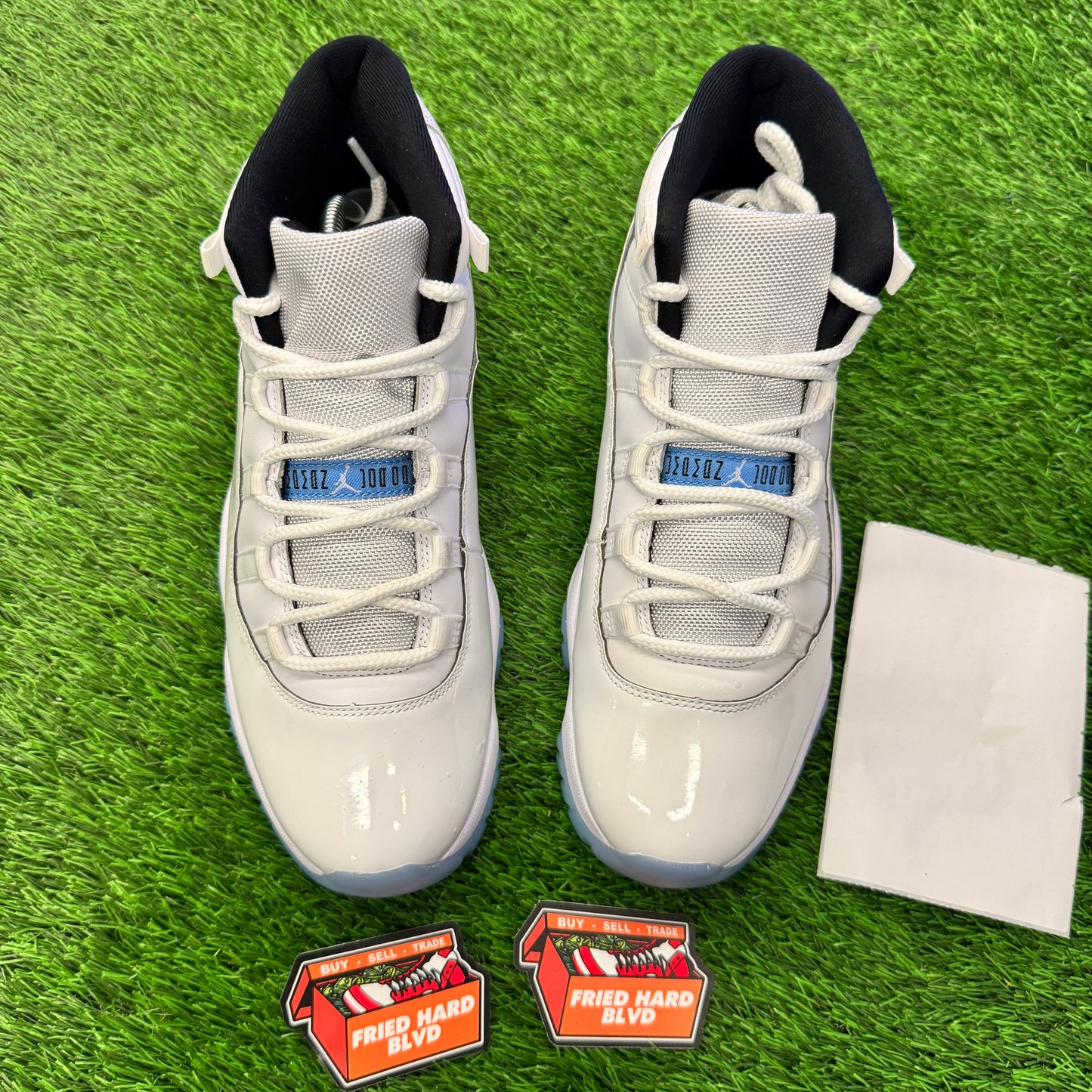 Jordan 11 Retro Legend Blue (2024) SIZE 10M/11.5W