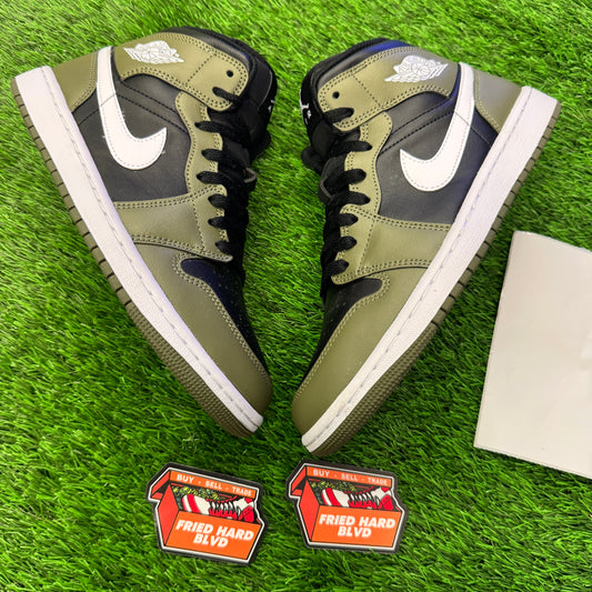 Jordan 1 Mid Black White Olive SIZE 8M/9.5W