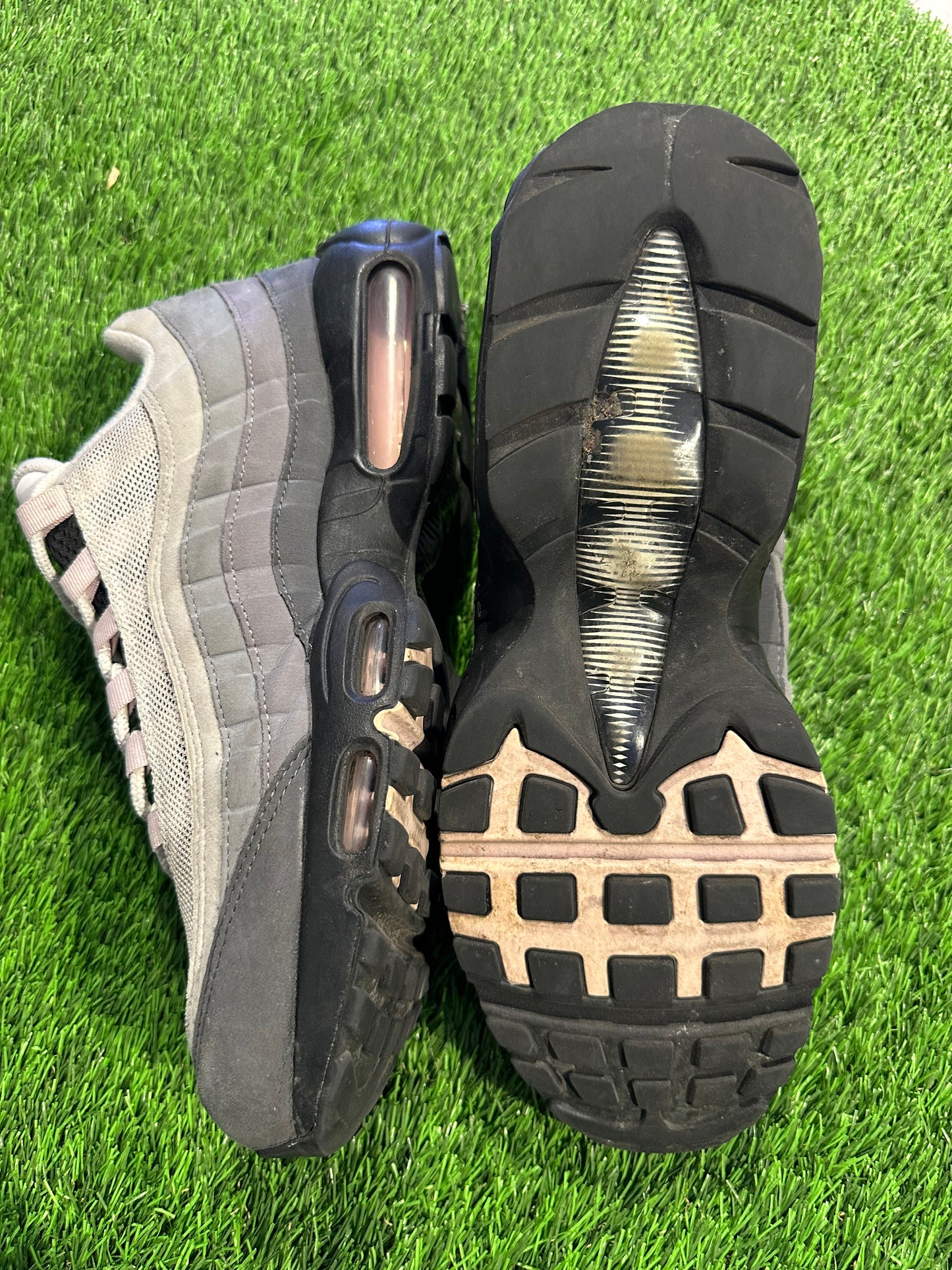 Nike Air Max 95 Gunsmoke Pink Foam 10.5M/12W