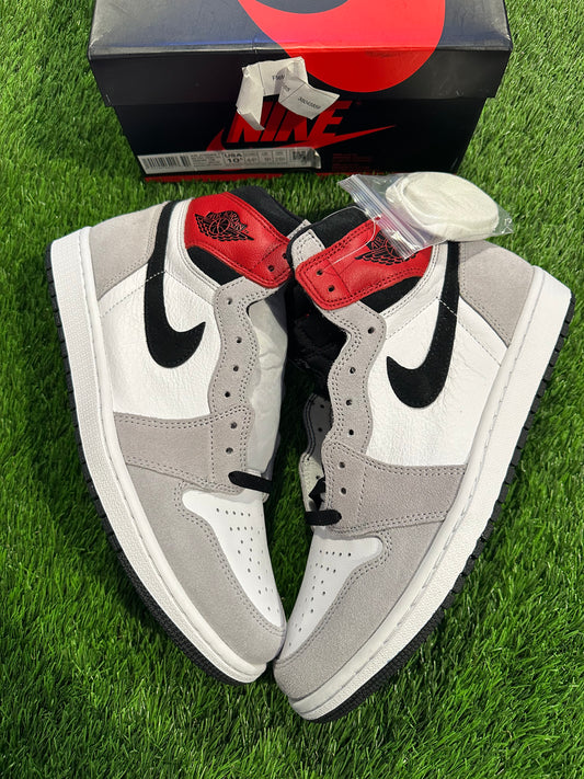 Jordan 1 Retro High Light Smoke Grey