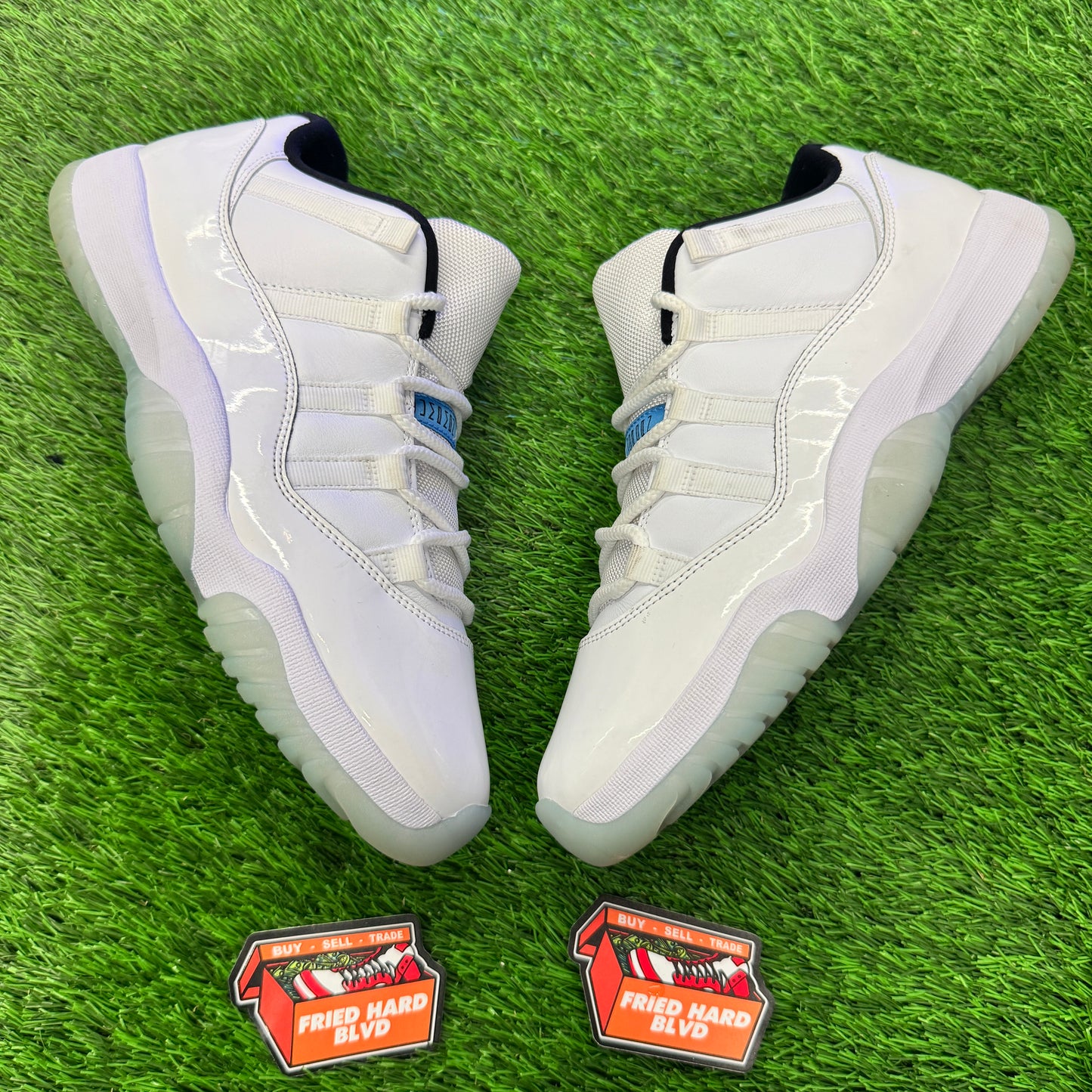 Jordan 11 Retro Low Legend Blue SIZE 10.5M/12W