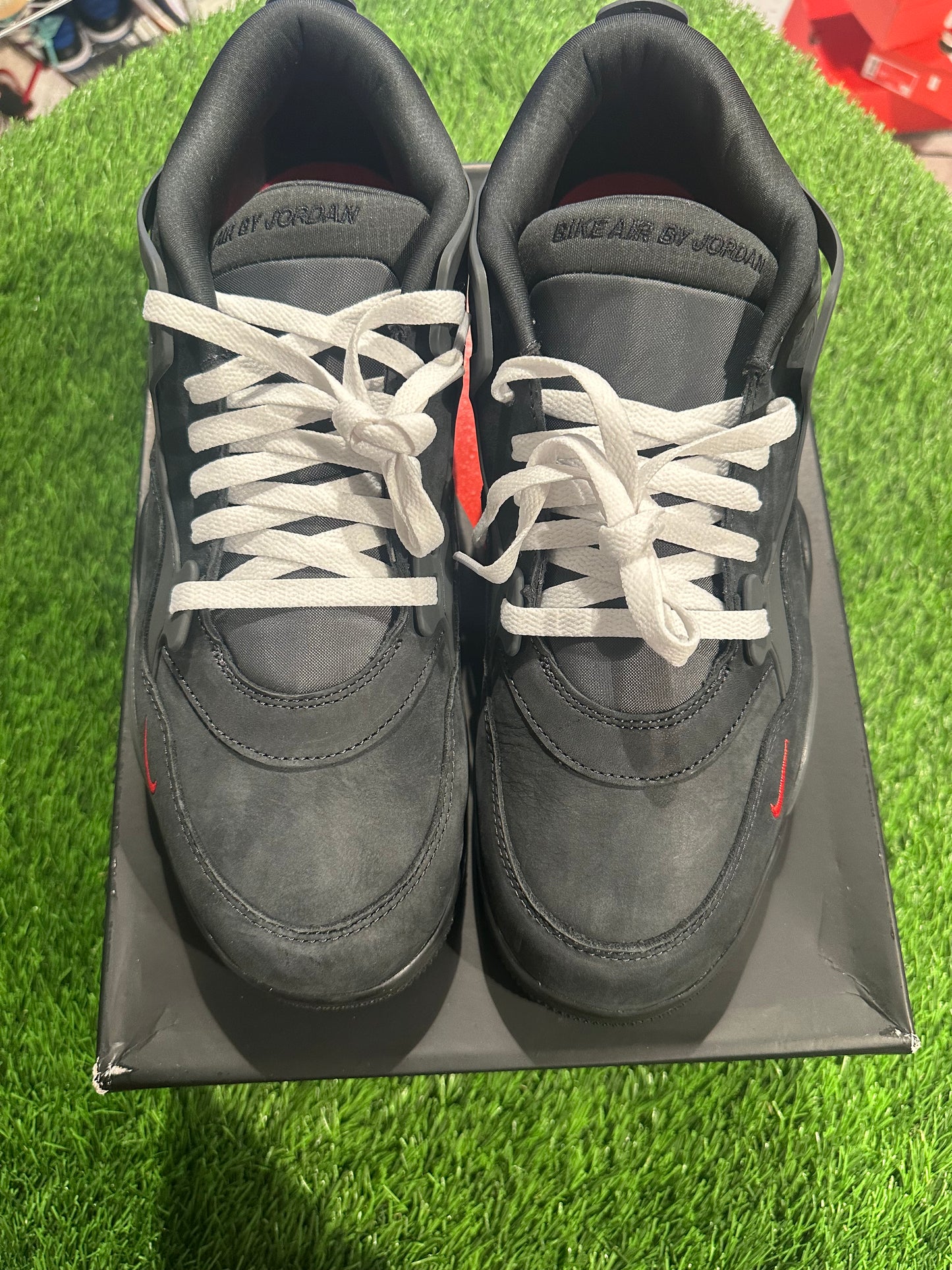 Jordan 4 RM SP Nigel Sylvester Driveway Grey