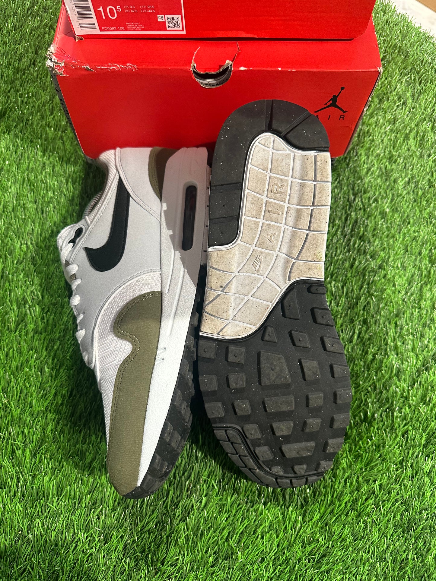 Nike Air Max 1 White Black Medium Olive