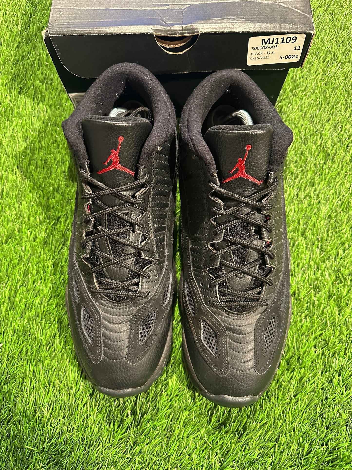 Jordan 11 Retro Low IE Referee (2015) 11M/12.5W