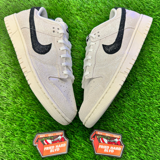 Dunk Low SE White Black Team Red (Women's) SIZE 1OM/11.5W