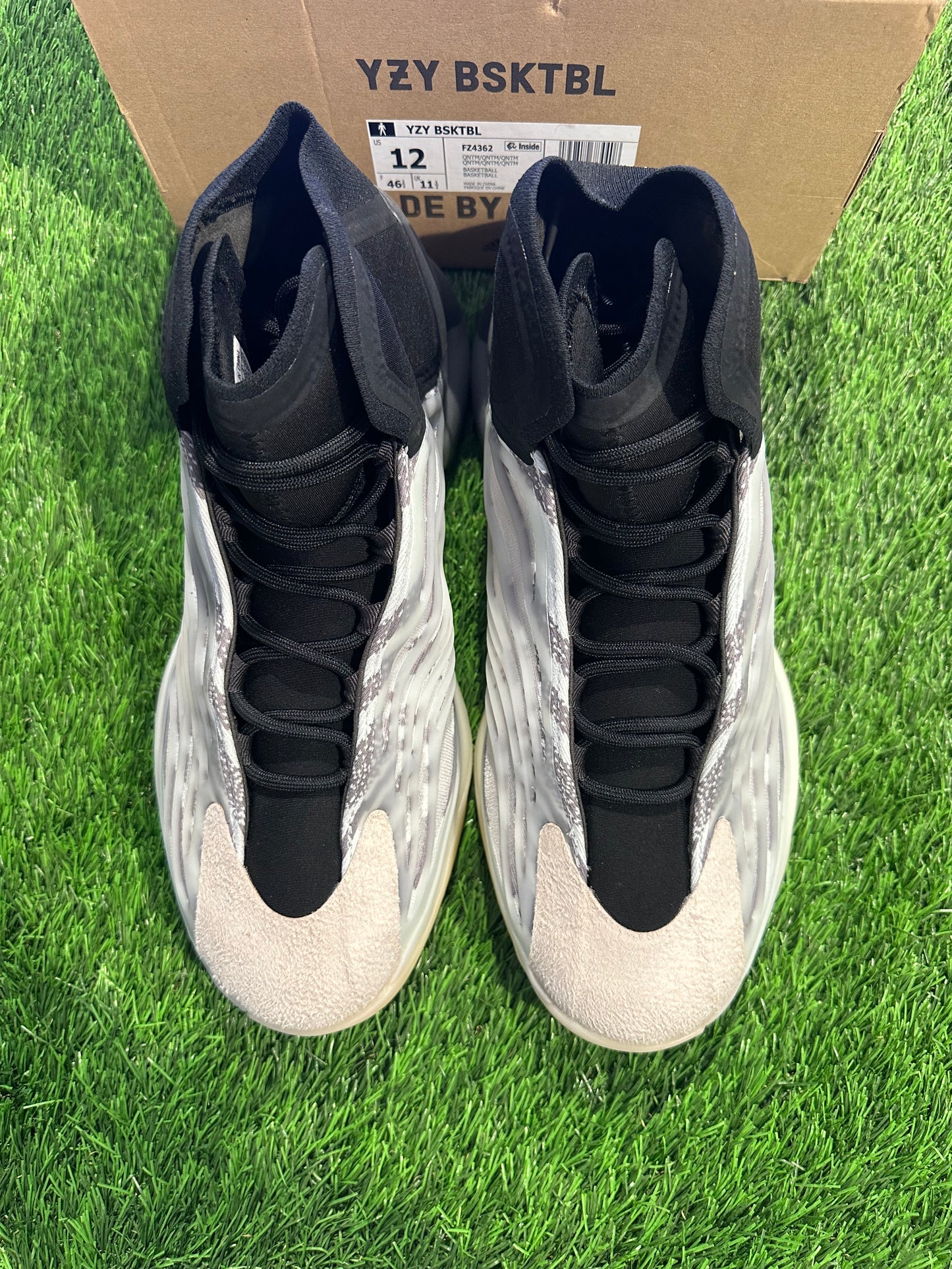 adidas YZY QNTM BSKTBL (Performance Basketball Model)