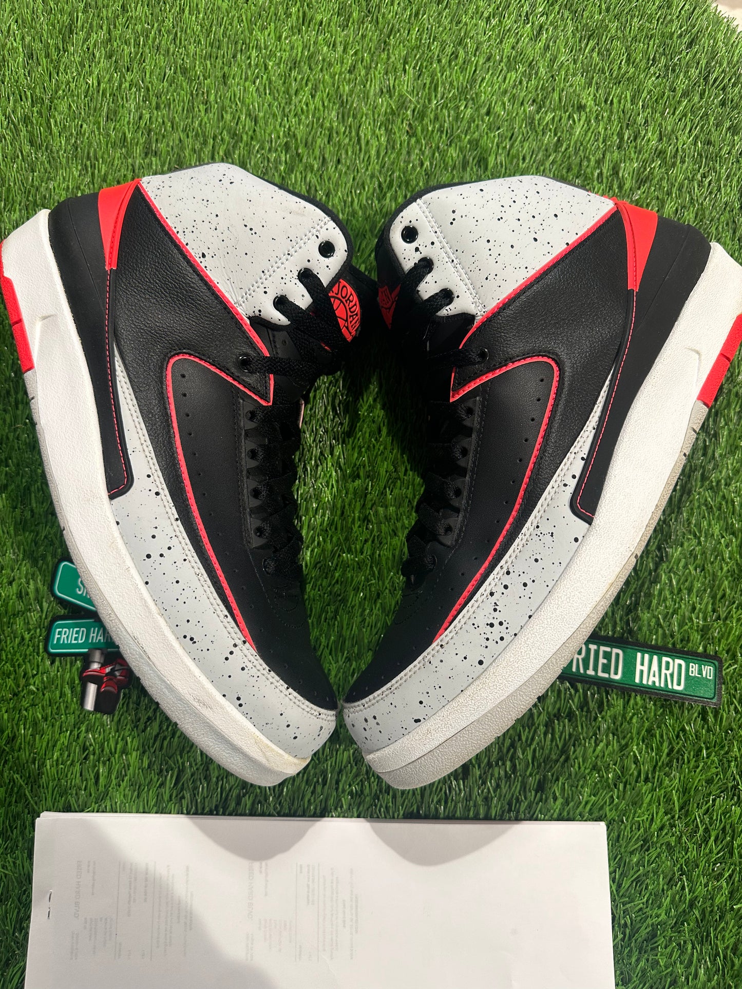 Jordan 2 Retro Infrared Cement